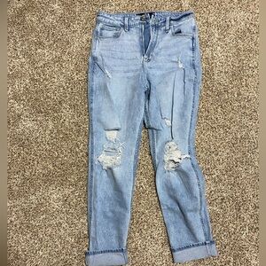 Hollister High Rise Mom Jean